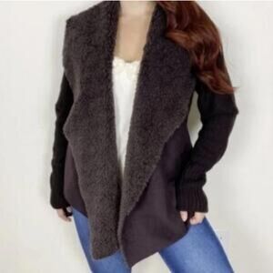 Chelsea & Theodore Textured Knit Brown Cardigan With Faux Fur Collar.